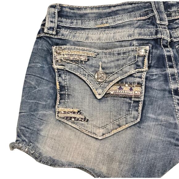 Miss Me Signature Short Womens Size 29 Blue Distressed Rhinestones Embroidery - Picture 13 of 16